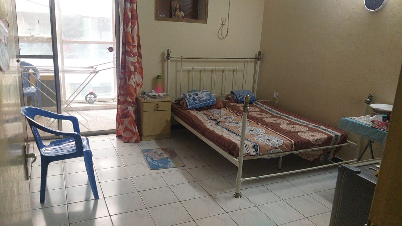 Bedspace available for Indian working lady near Sharaf DG Metro Station