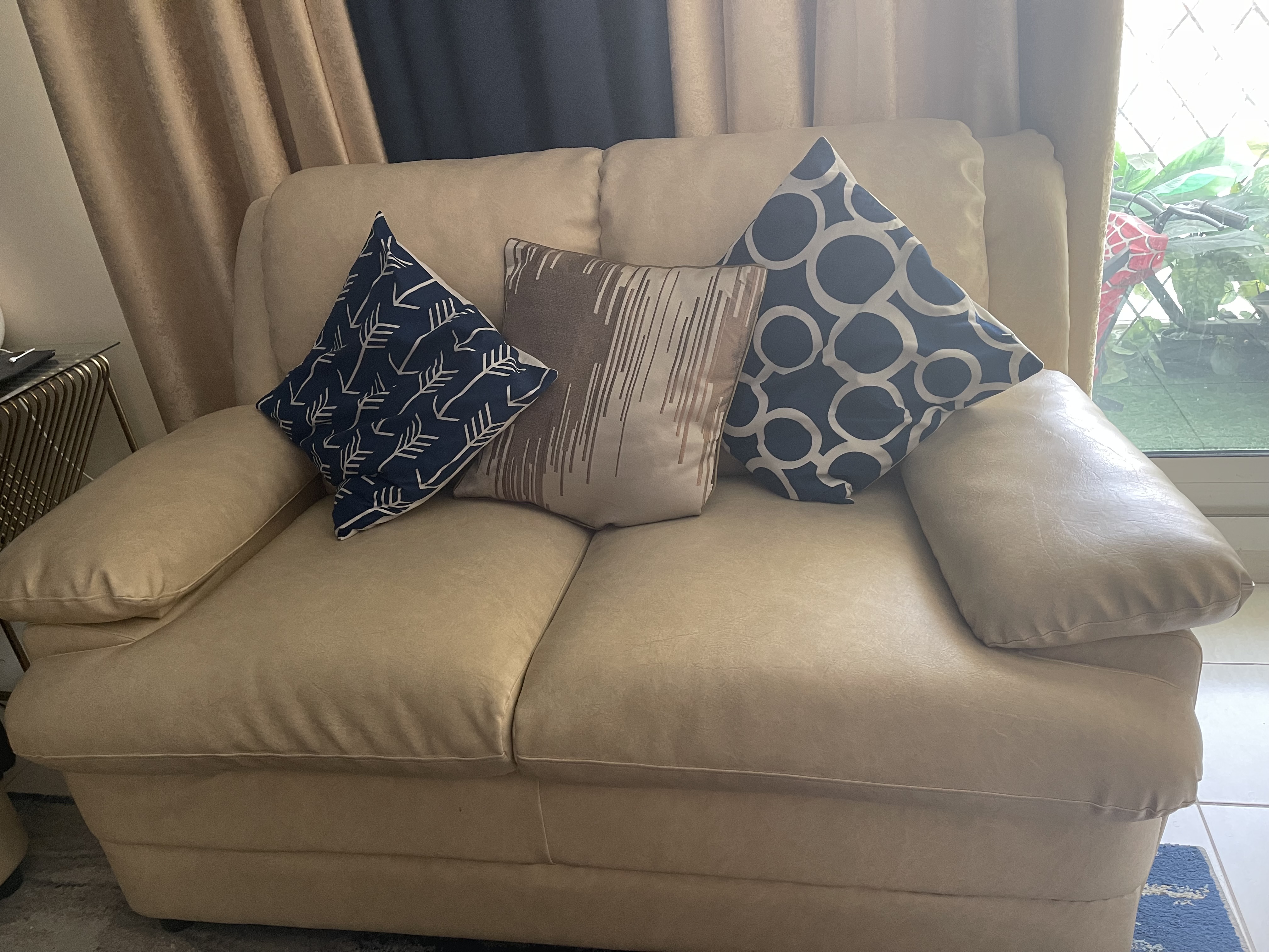 6 seater sofa set for urgent sale