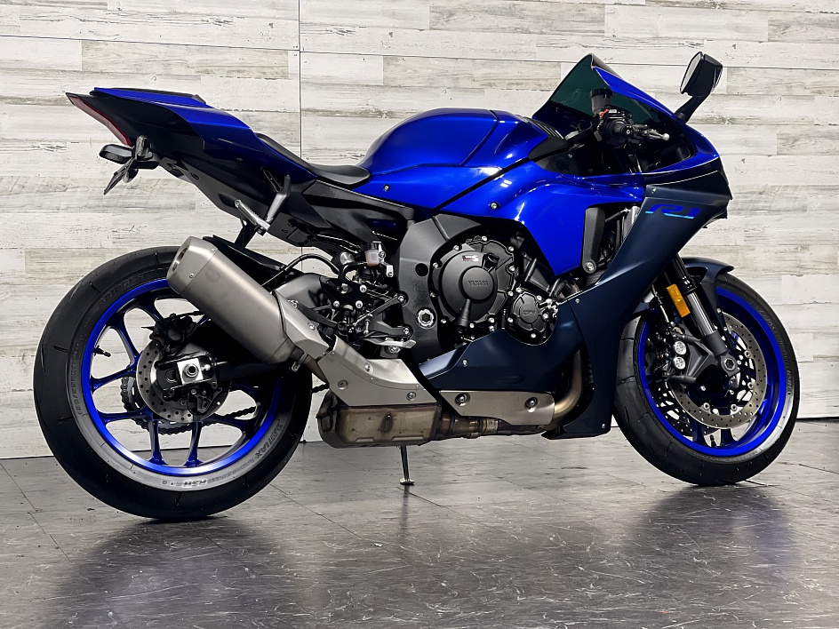 2023 Yamaha R1 available