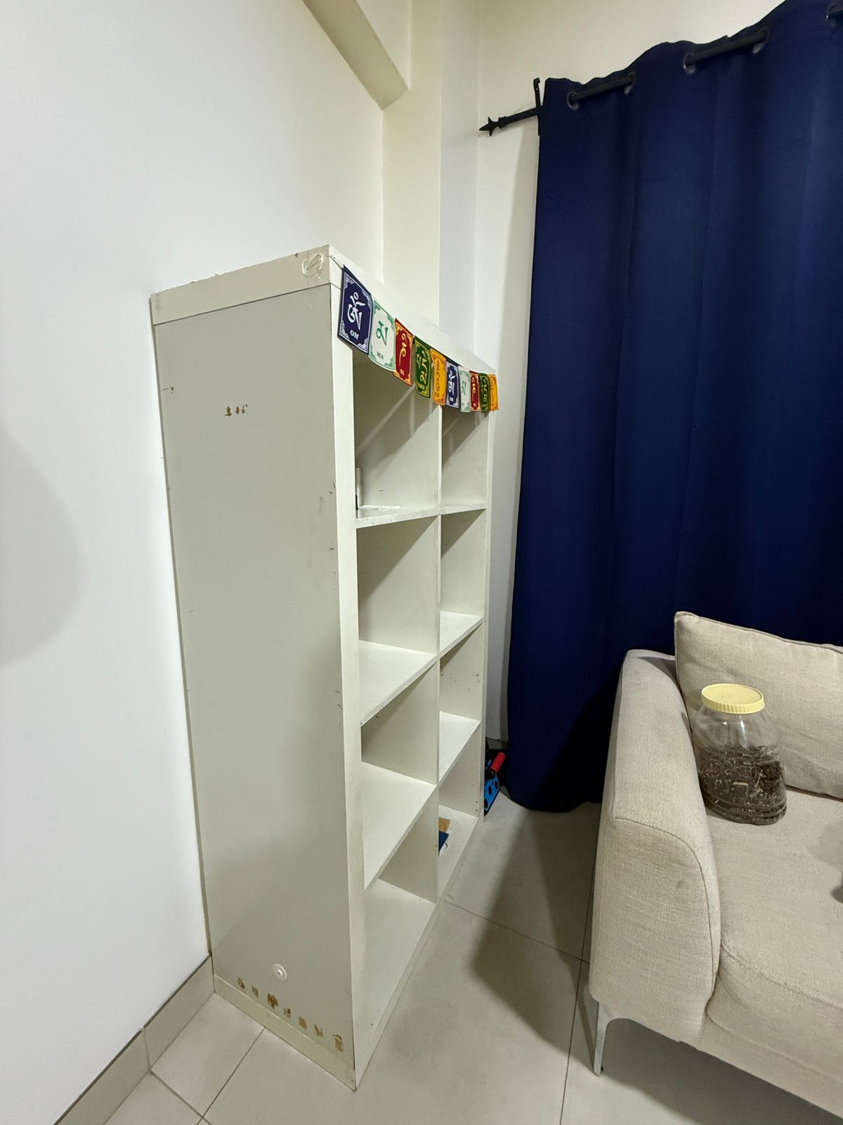 Lightweight 8-Shelf Bookcase – Great Condition