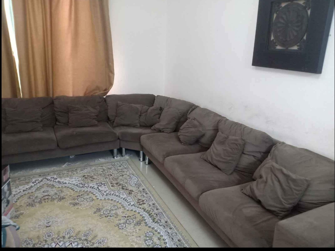 Used sofa from pan Emirates 